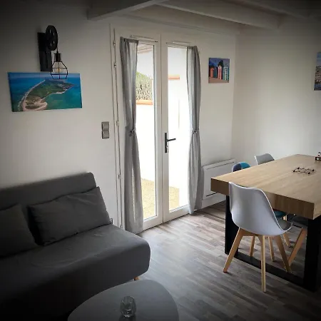 Maison A 300 M De La Plage. Prázdninový dům La Cotinière