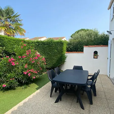 Maison A 300 M De La Plage. Holiday home *